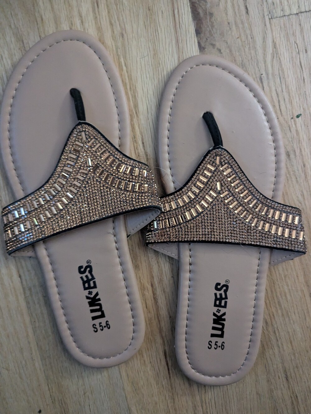 LUKEES Women’s Rhinestone Beaded Thong Sandals Size S 5-6 Bling Slip On Flats